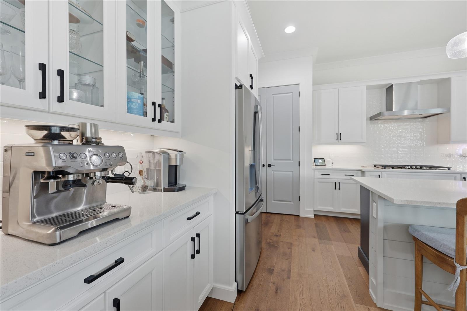 GLORIAS WAY - Residential