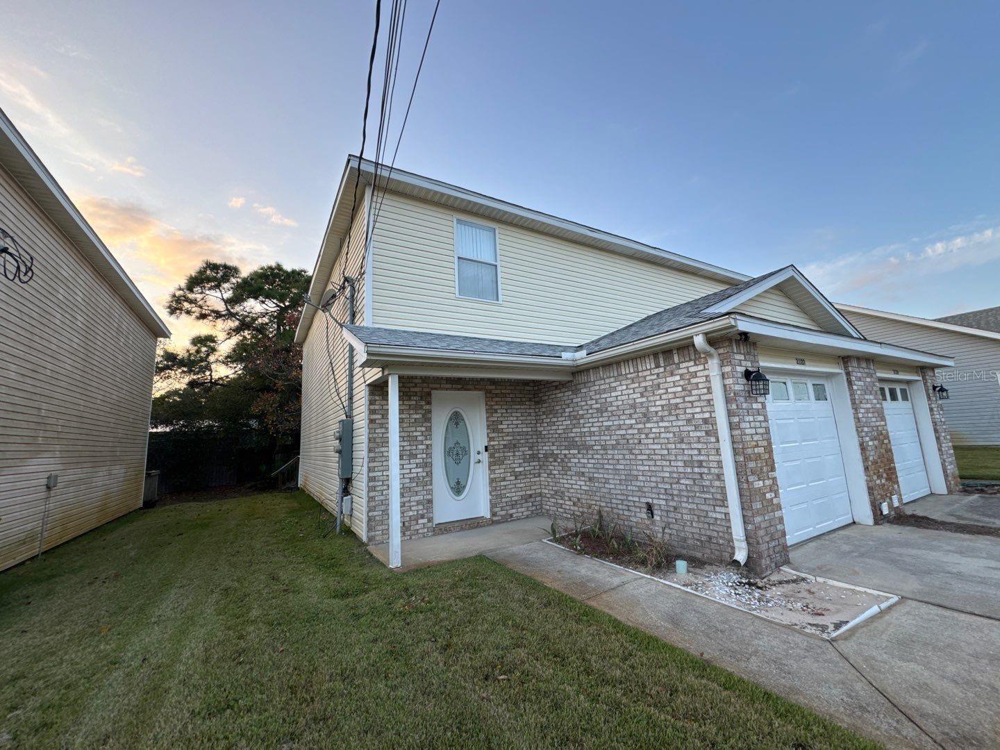 2127 TOM STREET 2127