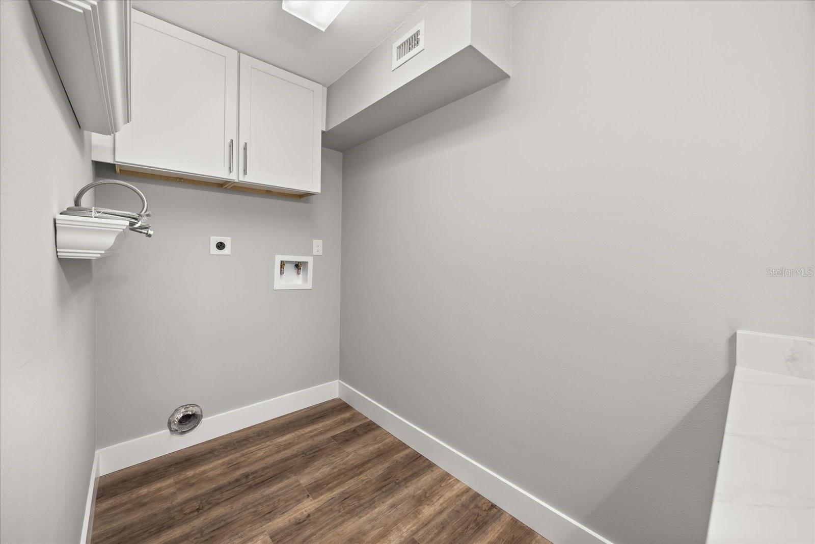 TIMBERLANE SHORES - Residential