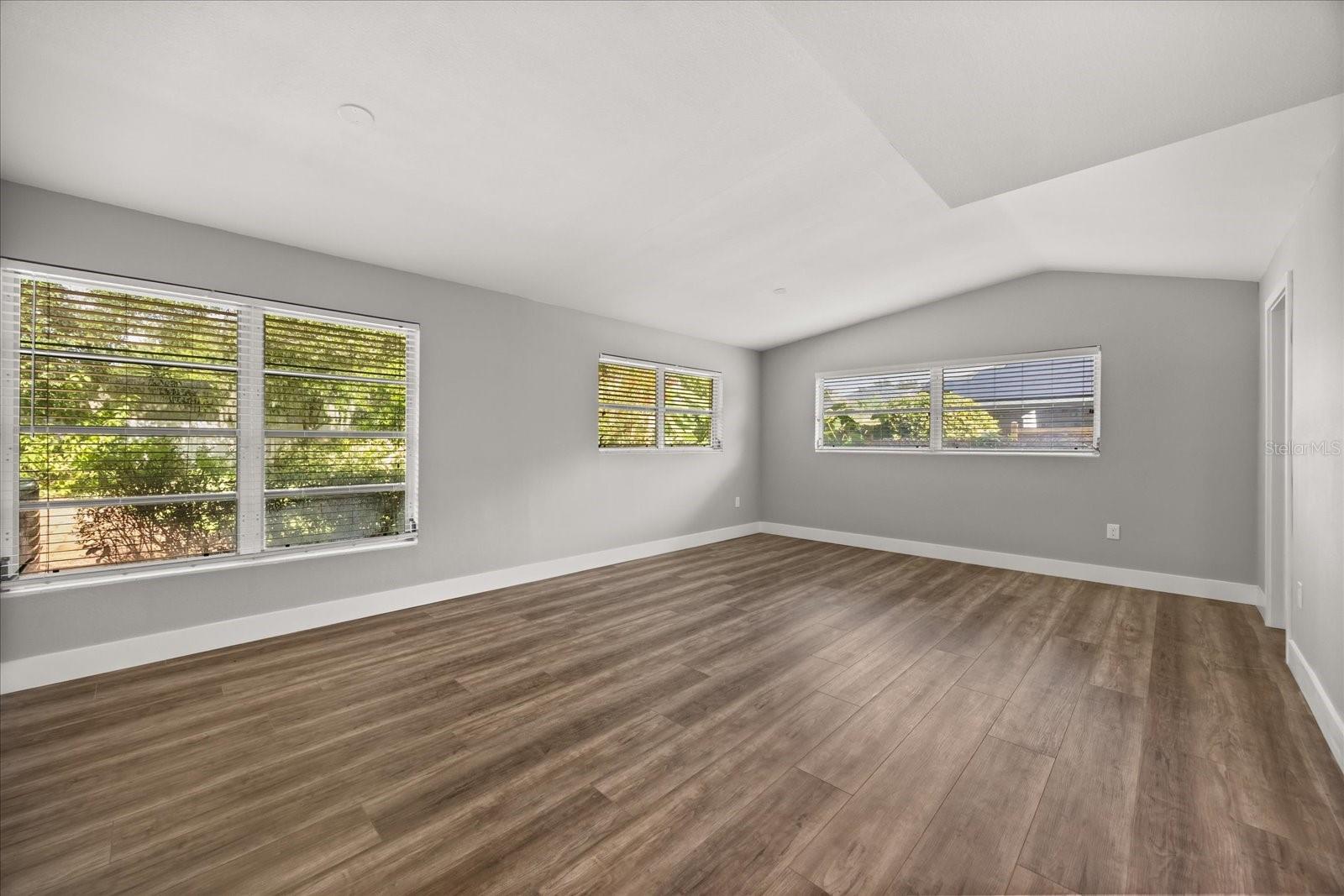 TIMBERLANE SHORES - Residential