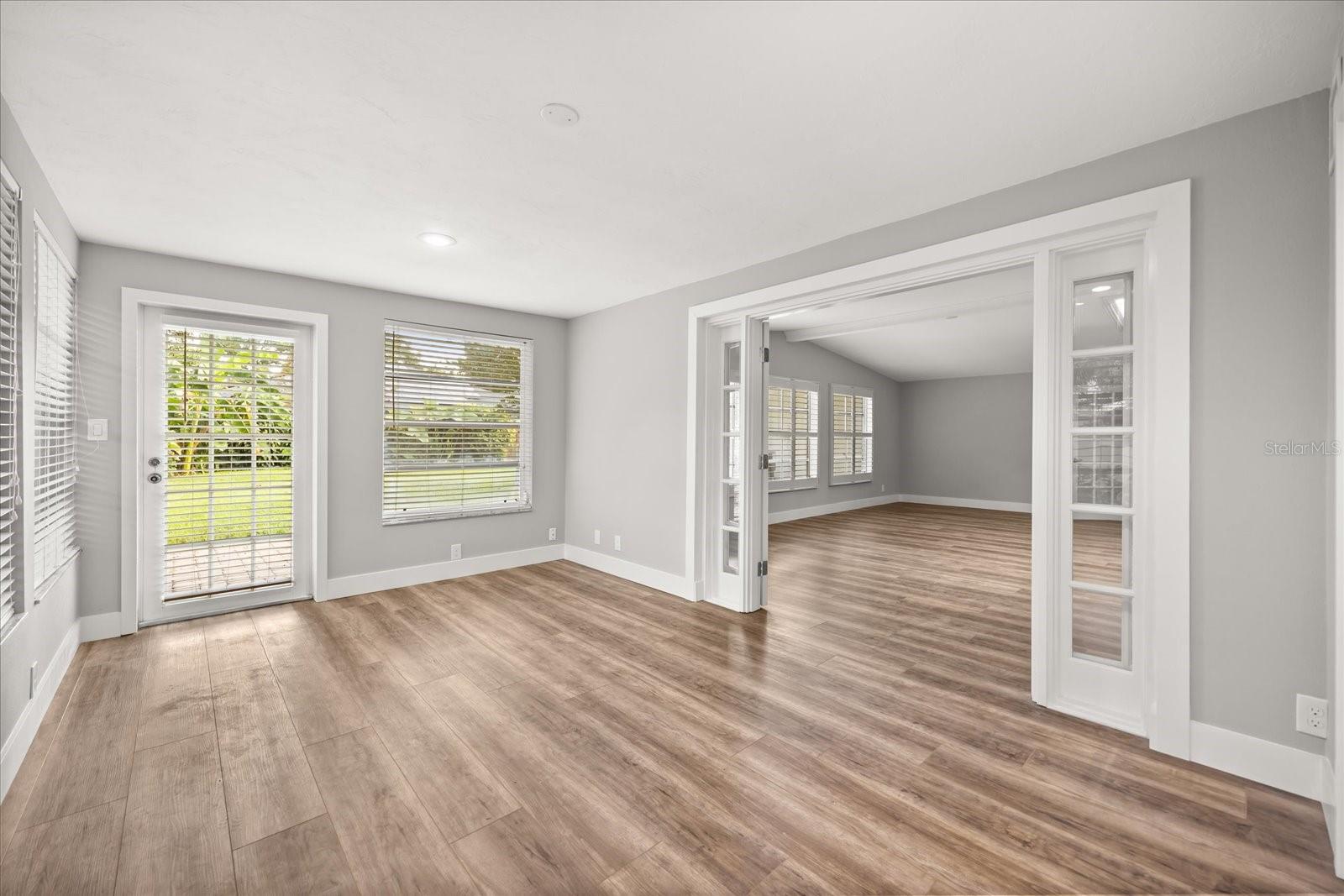 TIMBERLANE SHORES - Residential