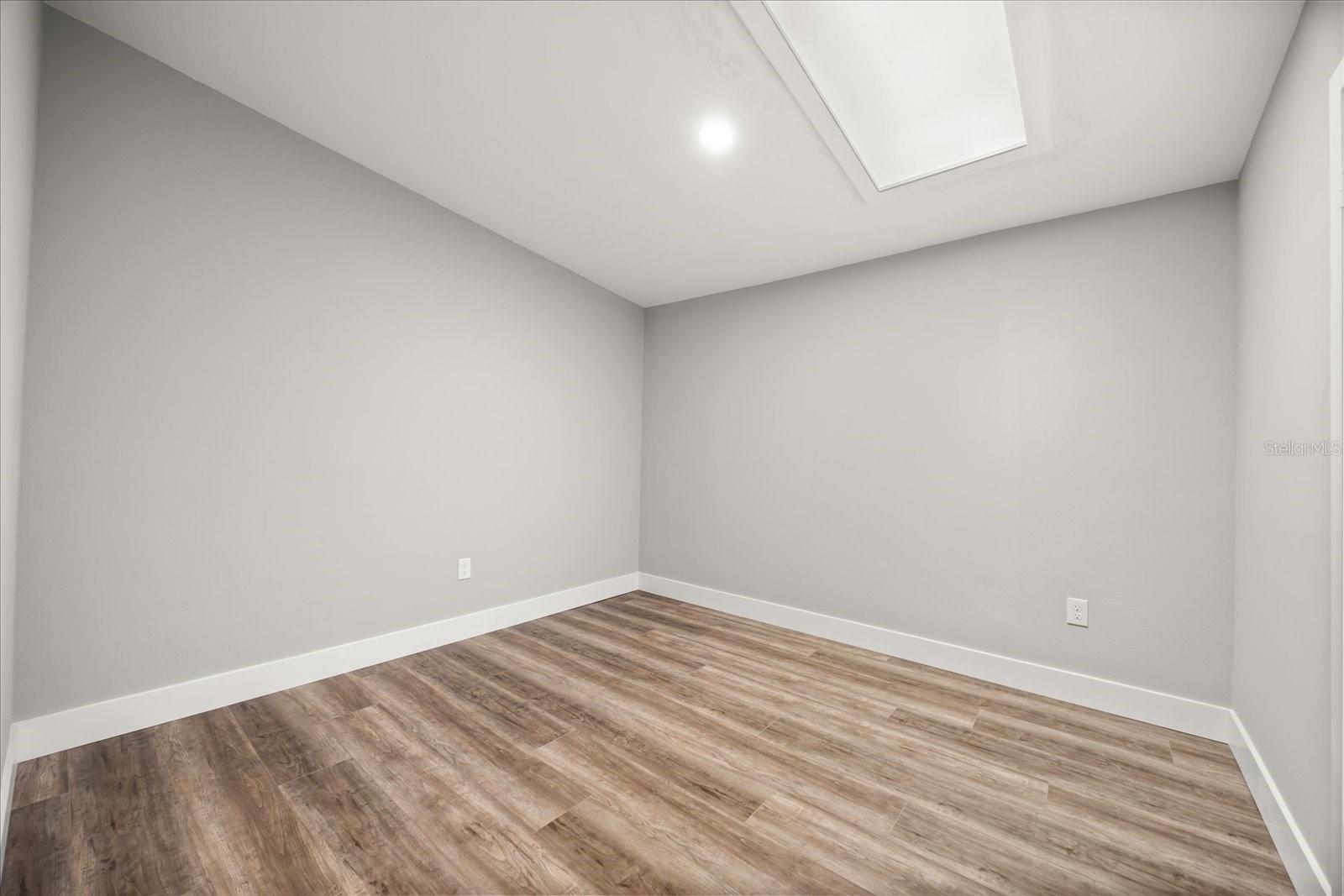 TIMBERLANE SHORES - Residential