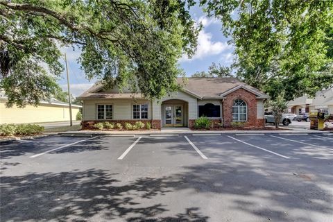 130 E BLOOMINGDALE AVE BRANDON FL 33511
