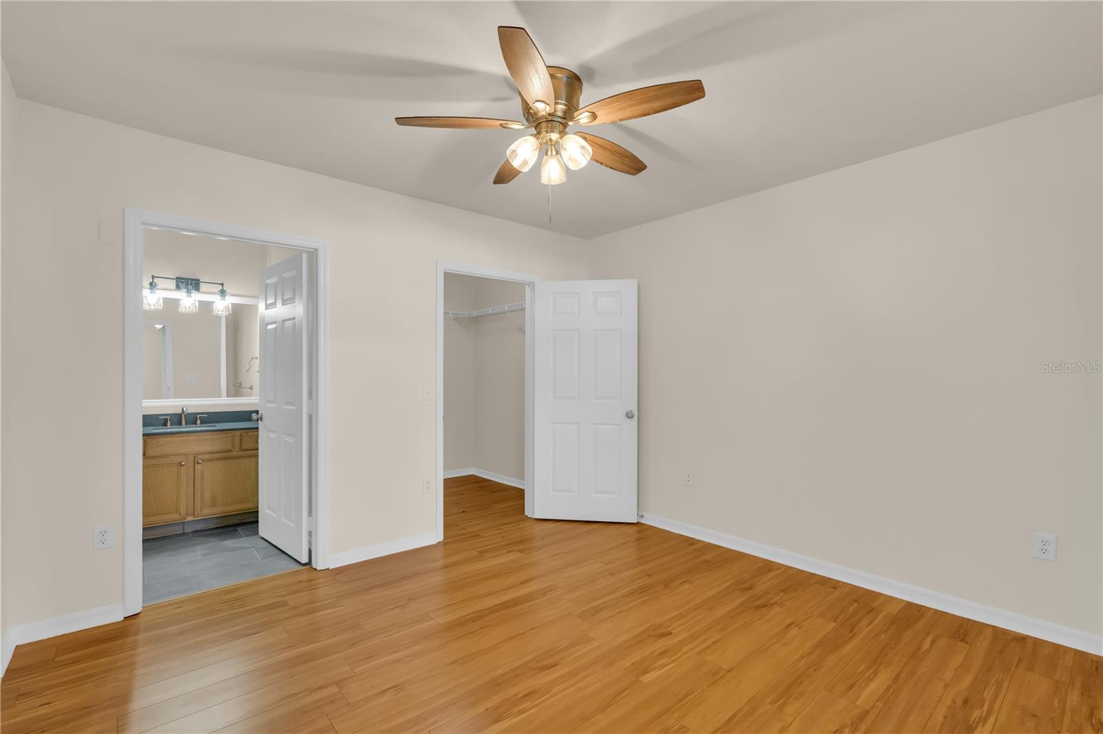 VILLAGIO - Residential Lease