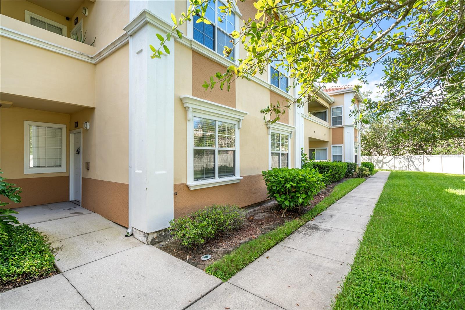 VILLAGIO - Residential Lease