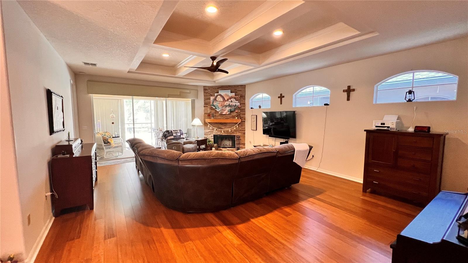 5561 LEGEND HILLS LANE