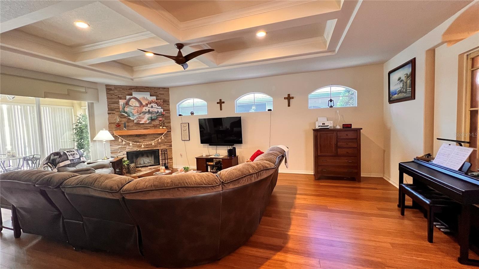 5561 LEGEND HILLS LANE