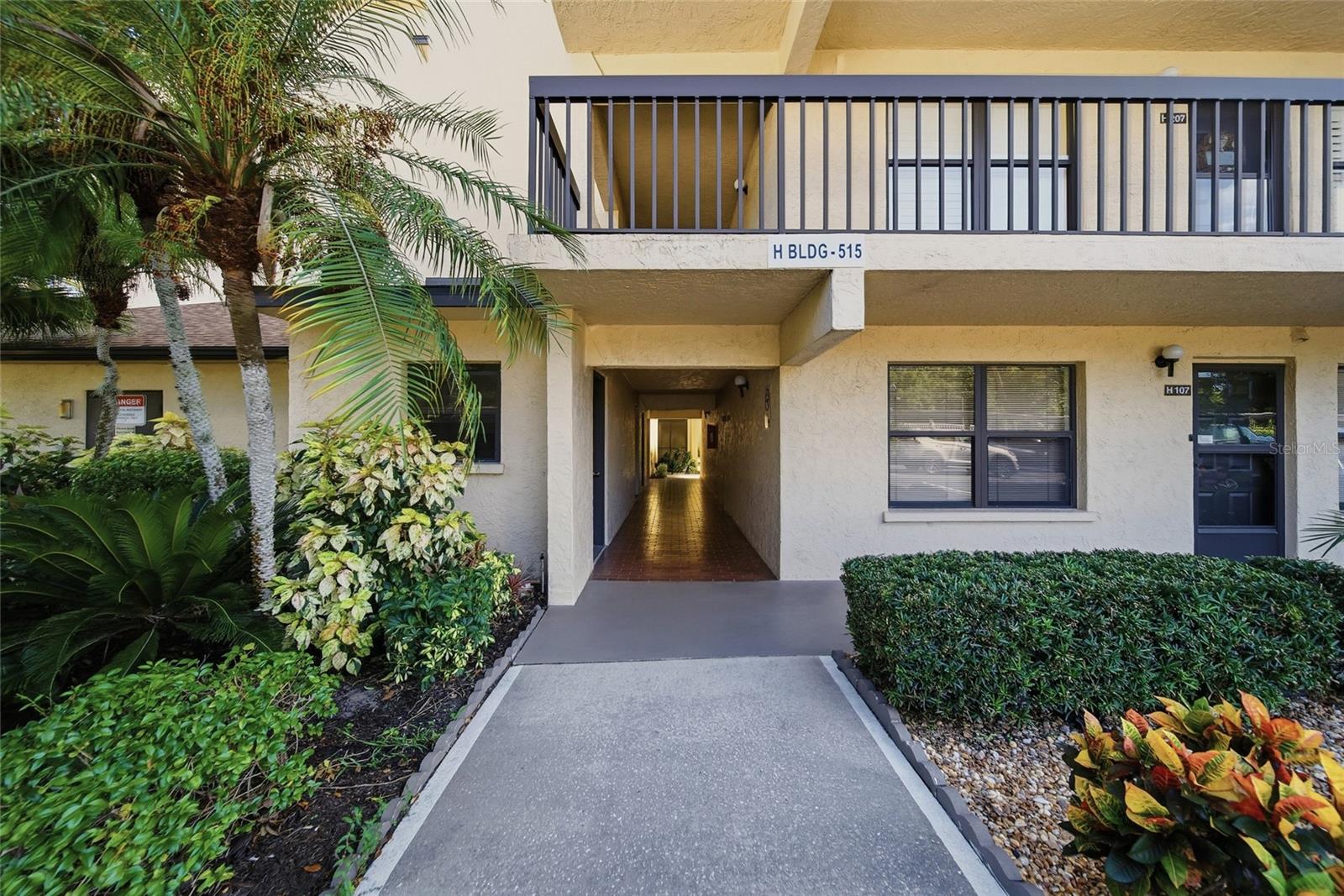 515 30TH AVENUE W H308, BRADENTON, FL, 34205 1 515 30TH AVENUE W H308