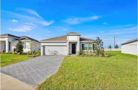 Photo of 811 Richmond Estate Avenue, Haines City, FL 33844 (MLS # S5150828)
