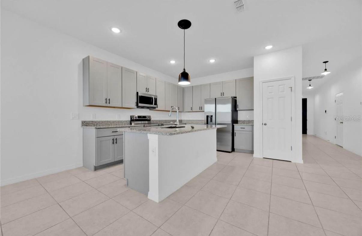 TARPON BAY PH 2 - Residential