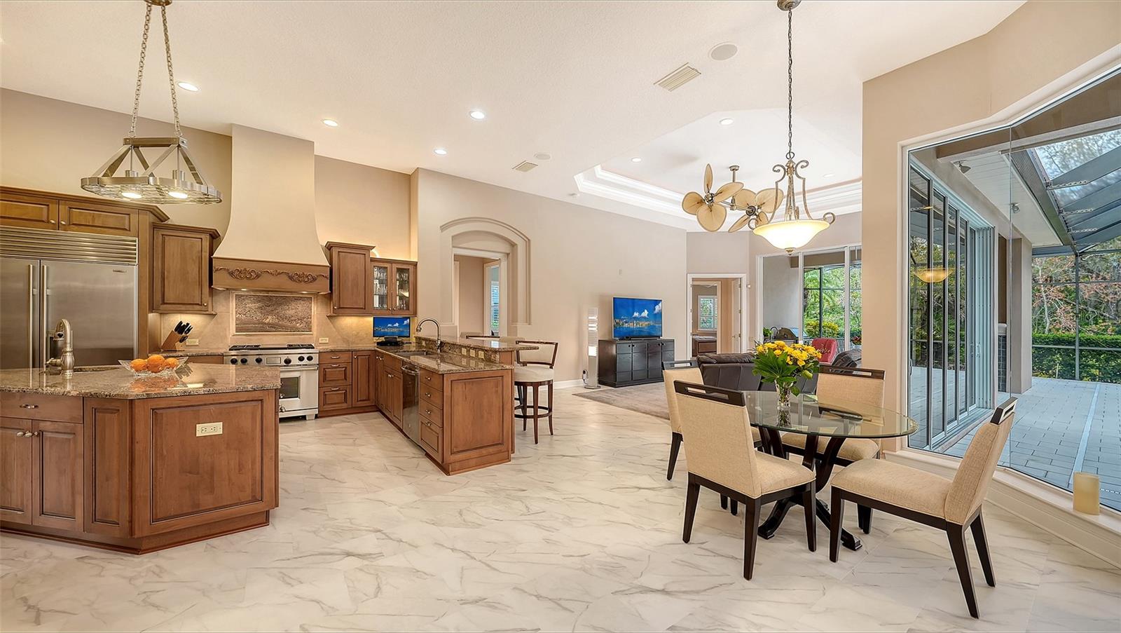 LAKEWOOD RANCH COUNTRY CLUB - Residential