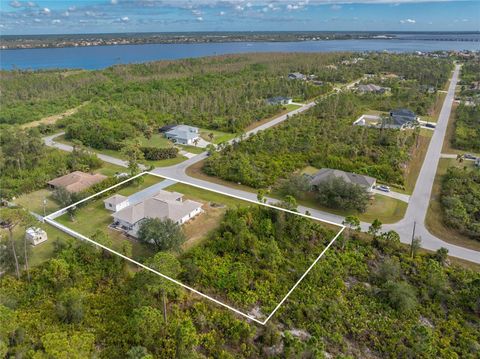 A home in PORT CHARLOTTE