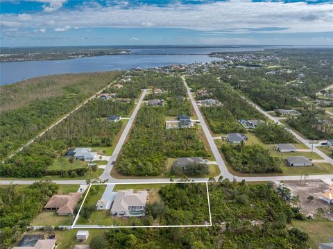 A home in PORT CHARLOTTE