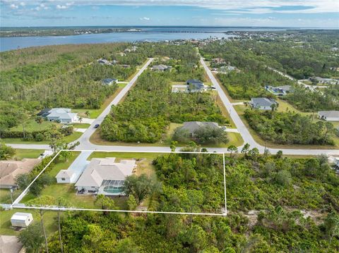 A home in PORT CHARLOTTE