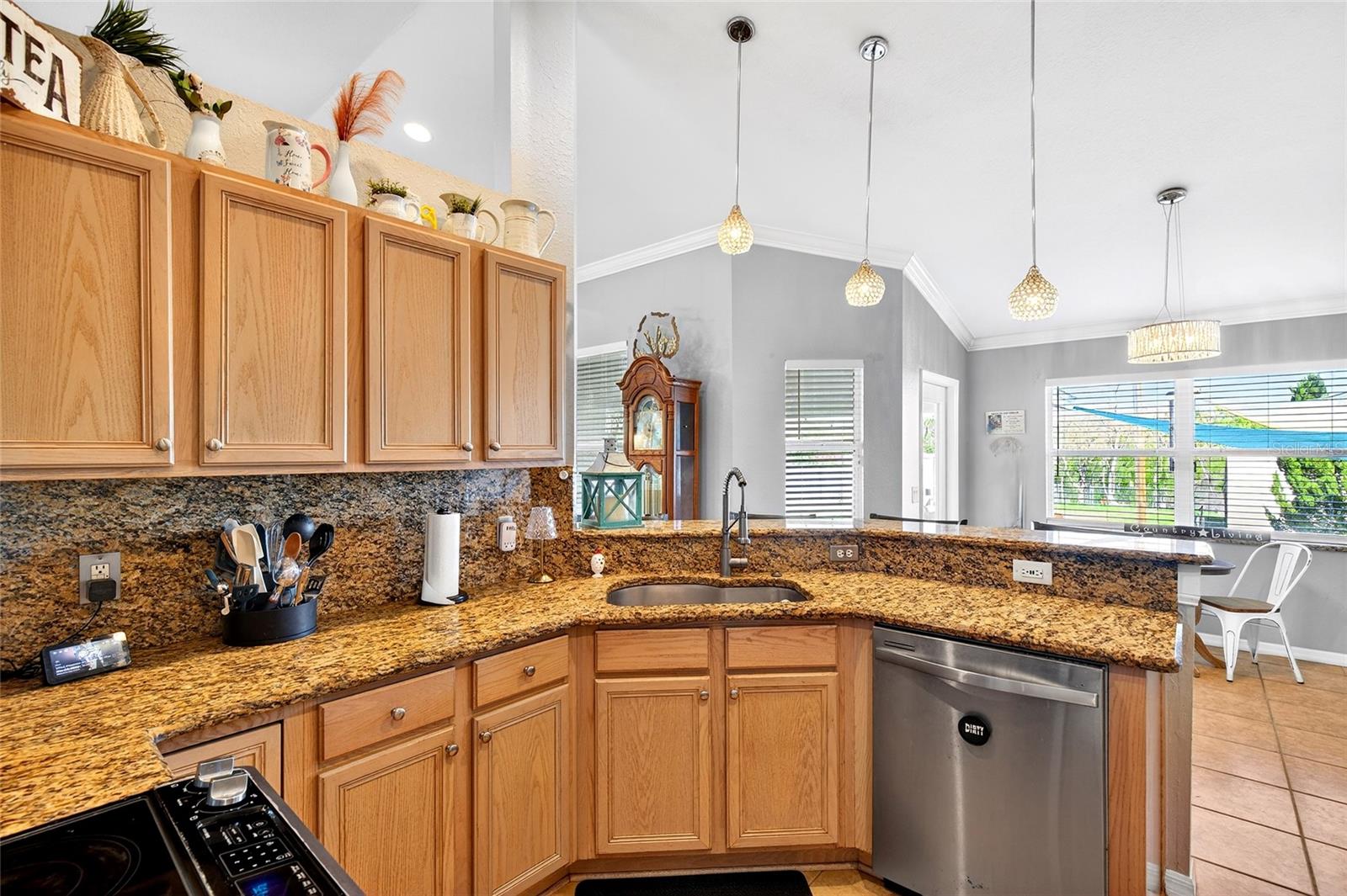 TURNING POINTE ESTATE - Residential