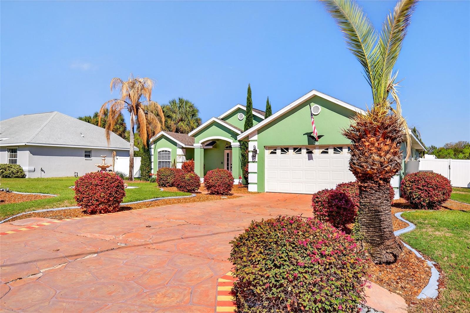 TURNING POINTE ESTATE - Residential