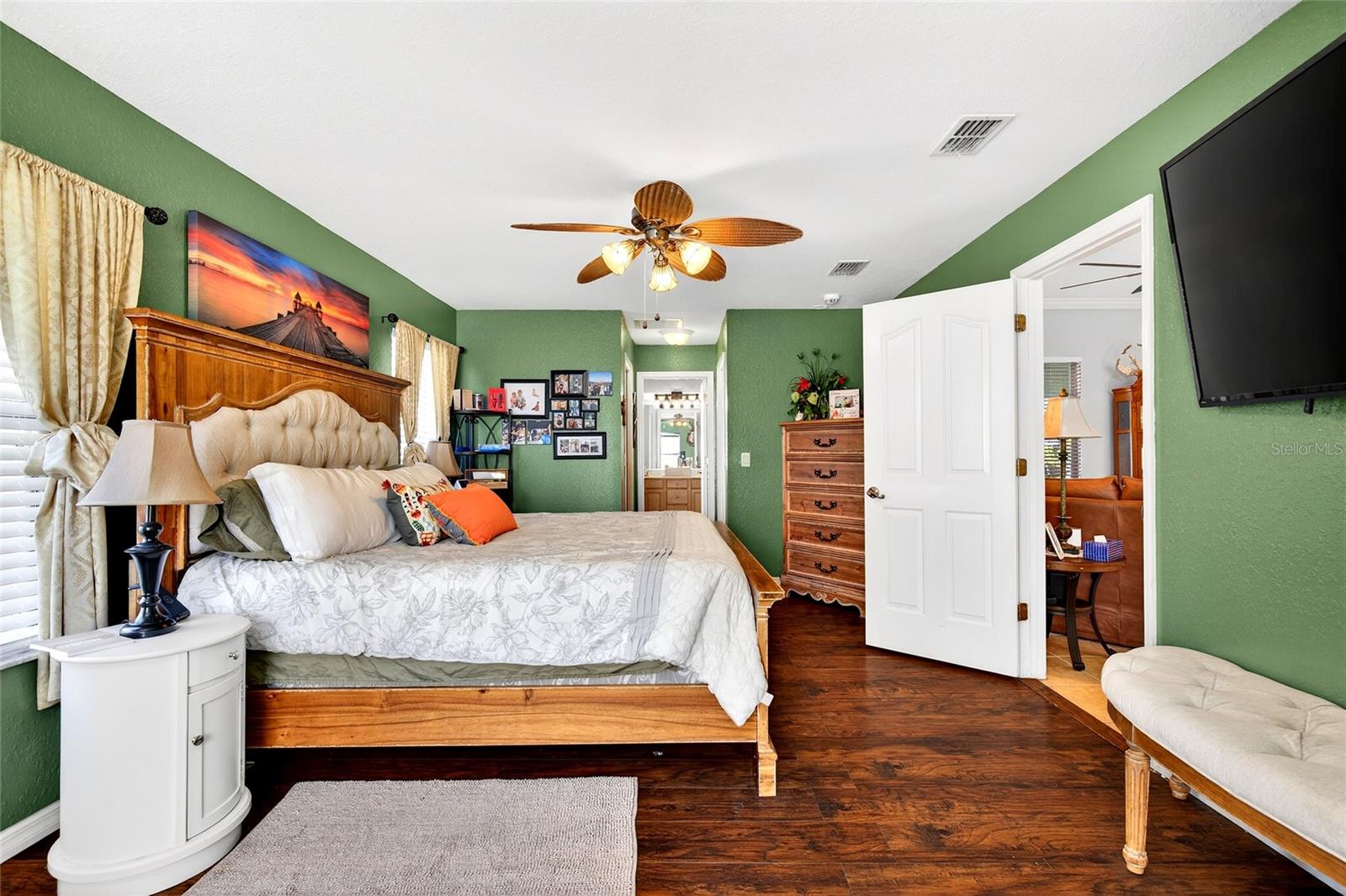 TURNING POINTE ESTATE - Residential