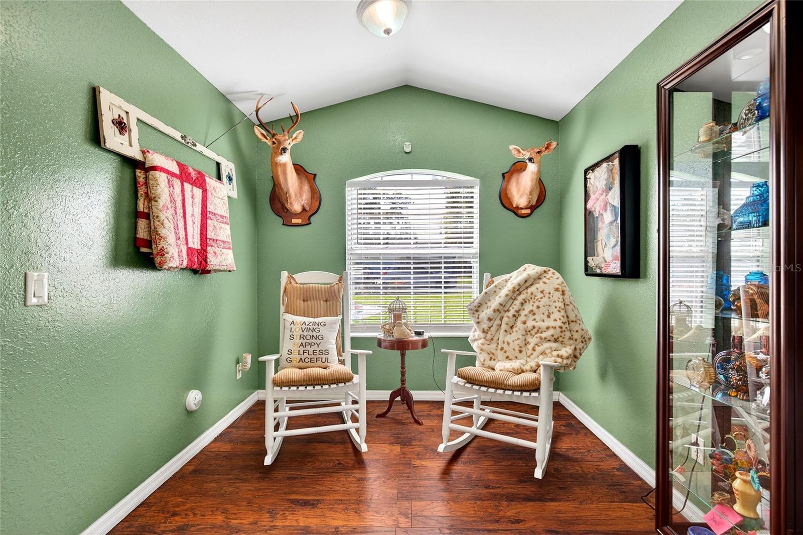 TURNING POINTE ESTATE - Residential