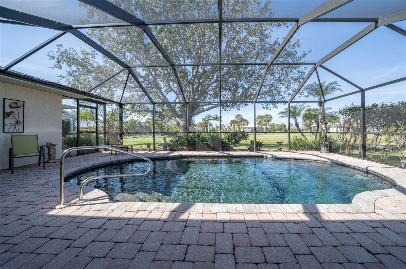 7529 CORAL TREE