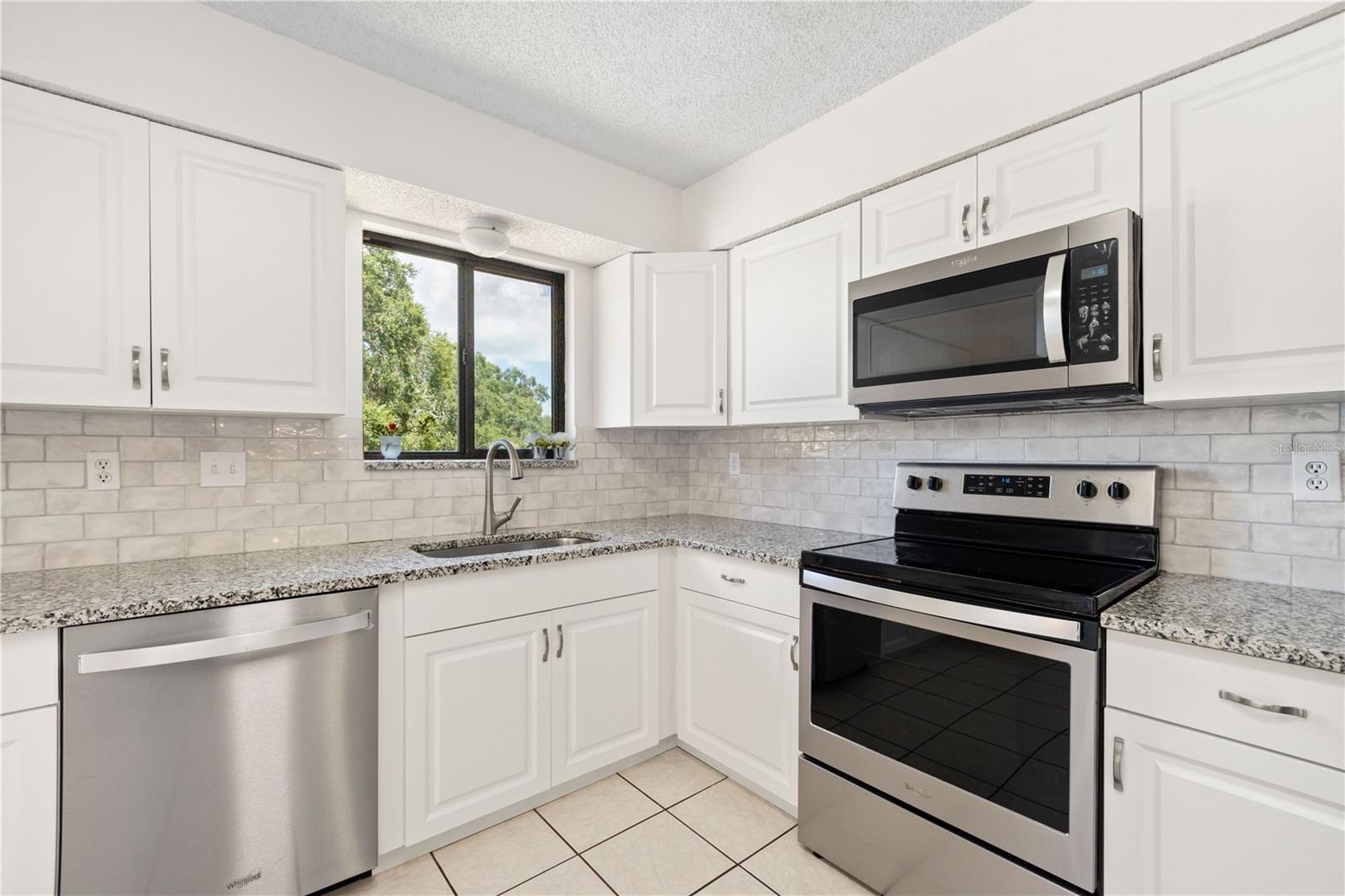 CEDAR CREEK - Residential