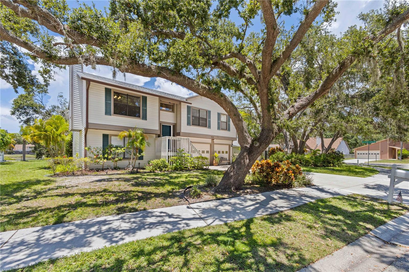 CEDAR CREEK - Residential