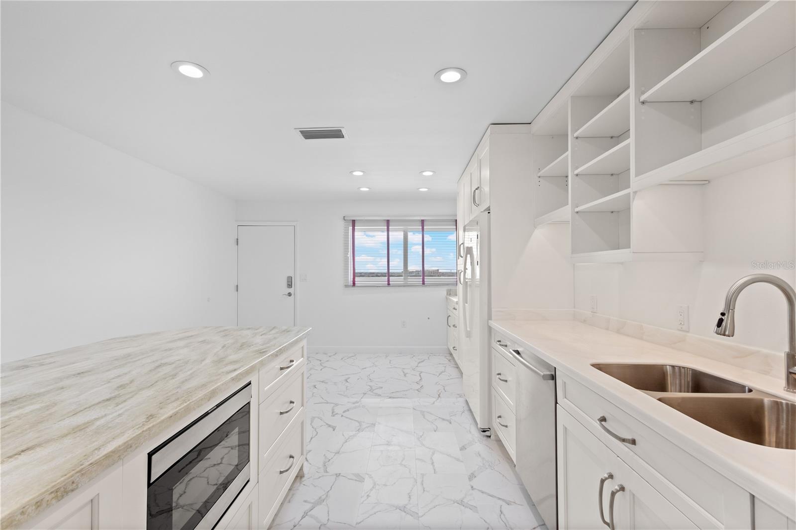 GULF HORIZONS - Residential