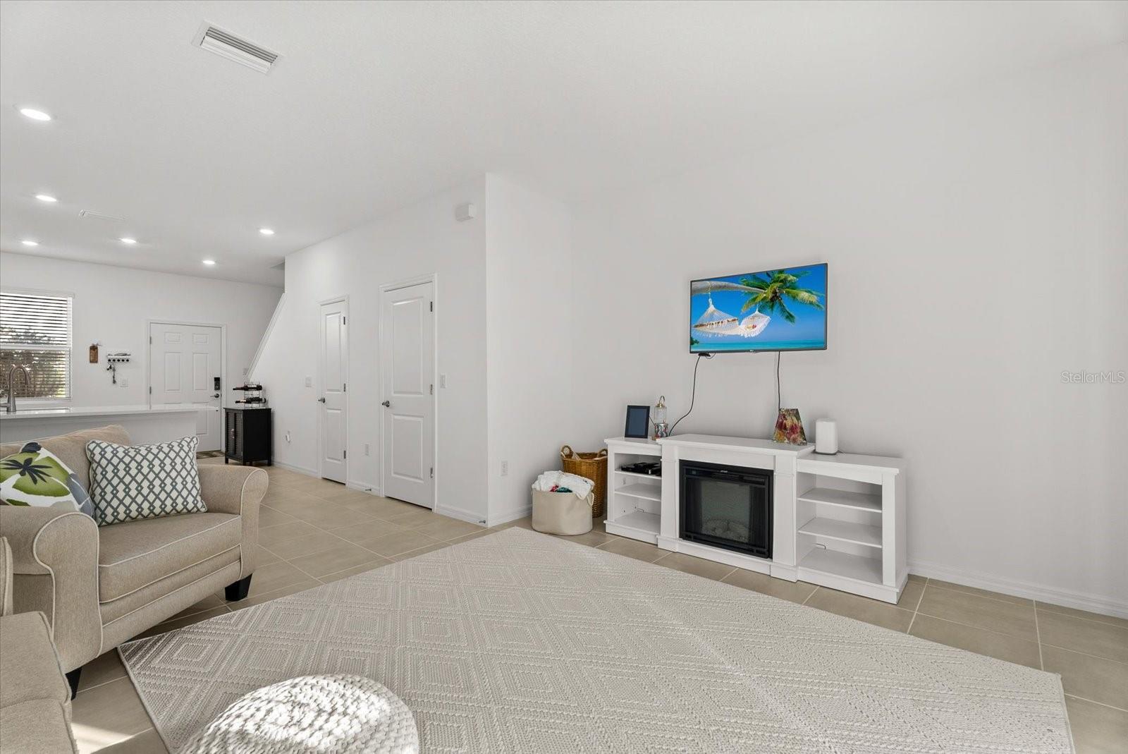 SKYE RANCH NBRHD 2 TWNHMS NORT - Residential