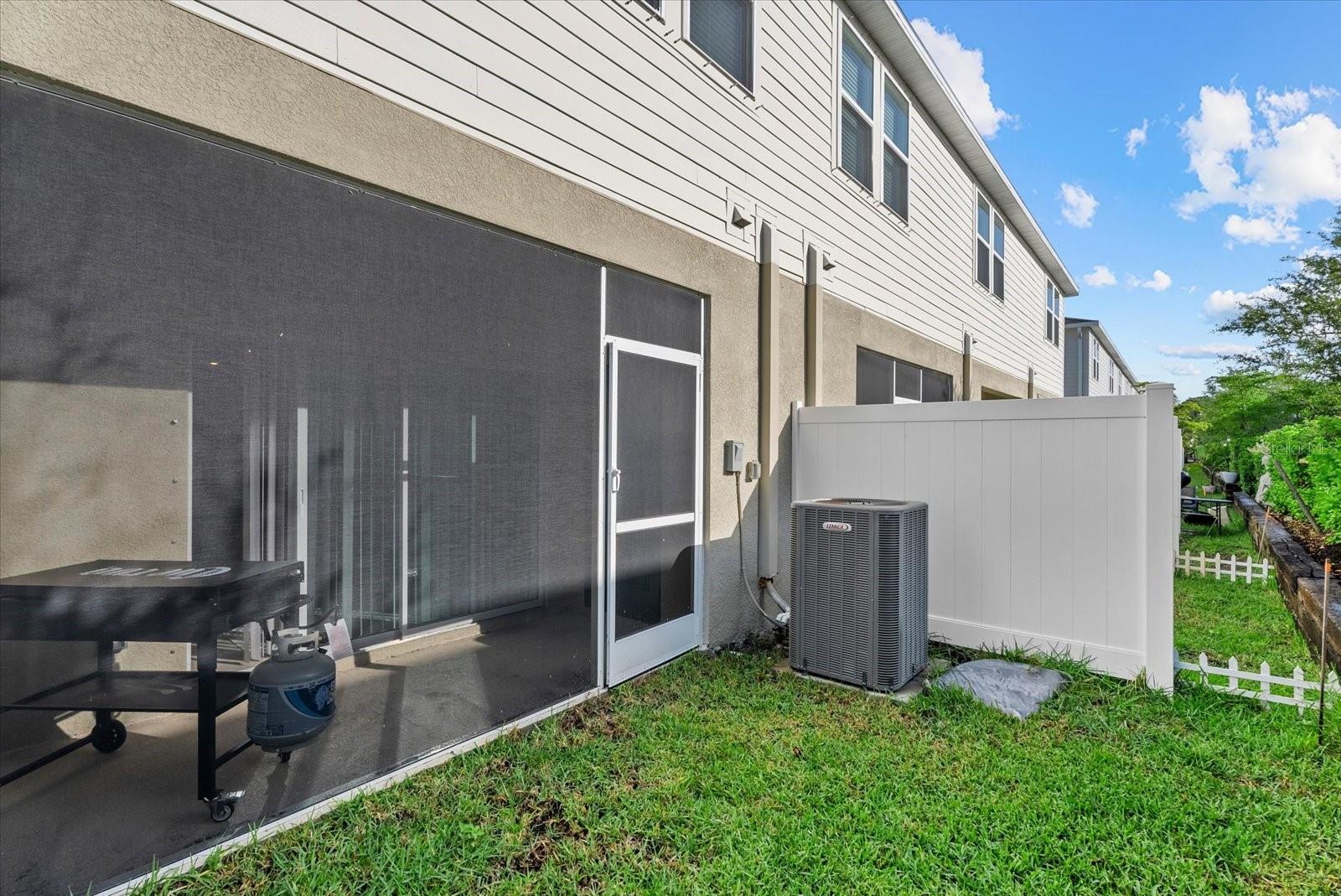 SKYE RANCH NBRHD 2 TWNHMS NORT - Residential