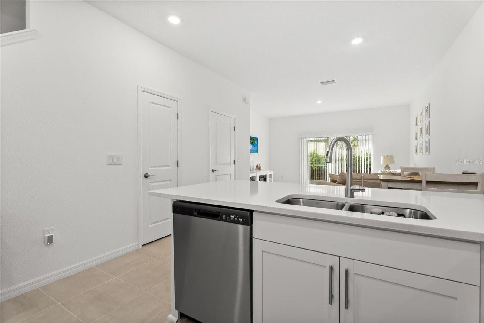 SKYE RANCH NBRHD 2 TWNHMS NORT - Residential