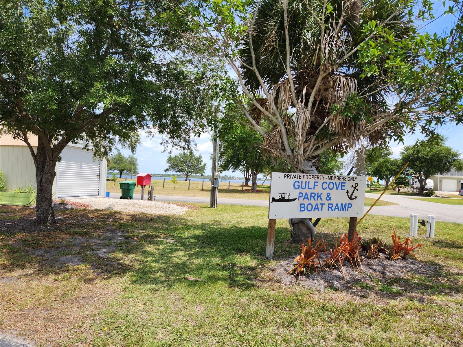 PORT CHARLOTTE SEC 052 - Land