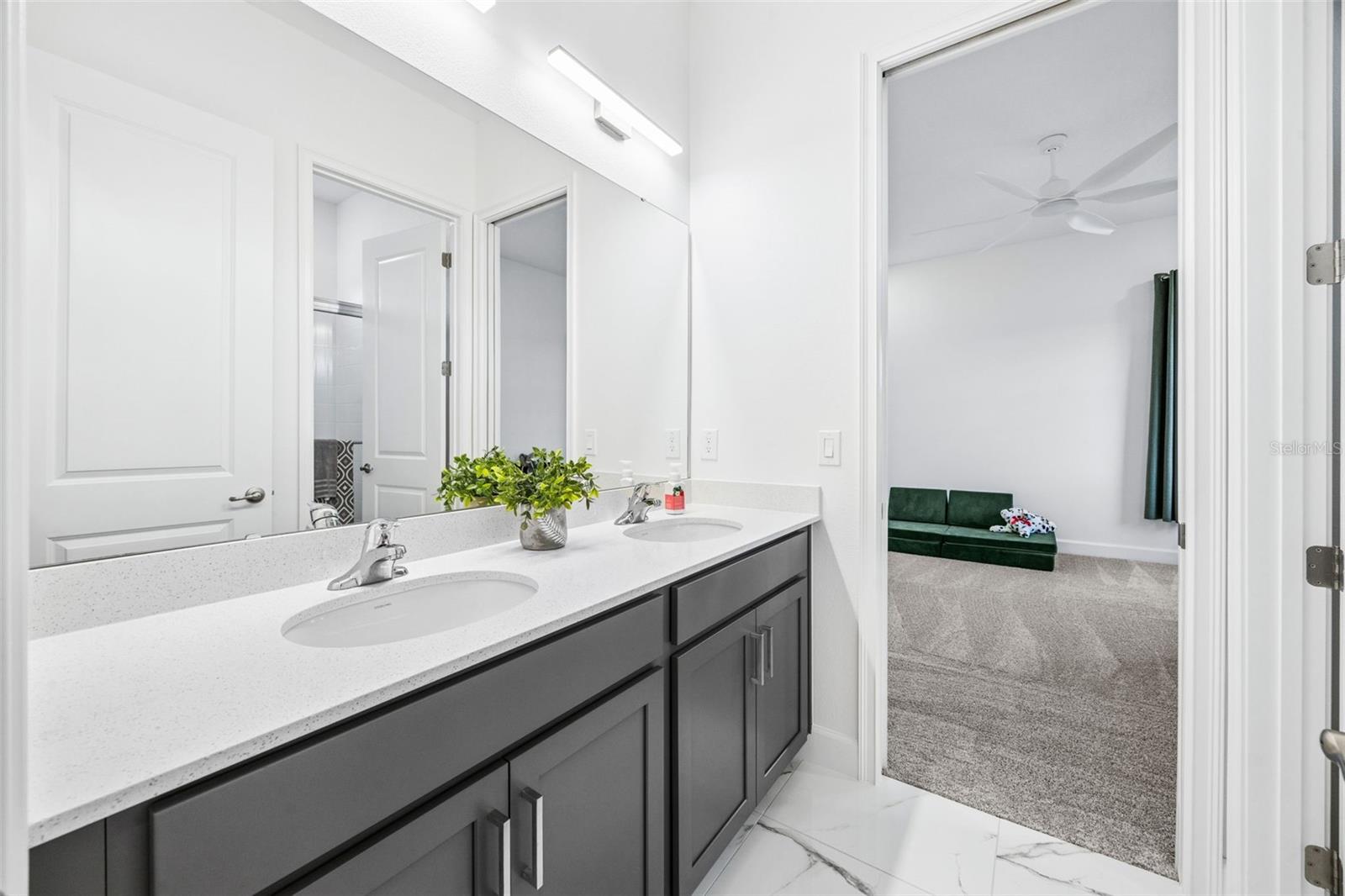AVALON RDG - Residential