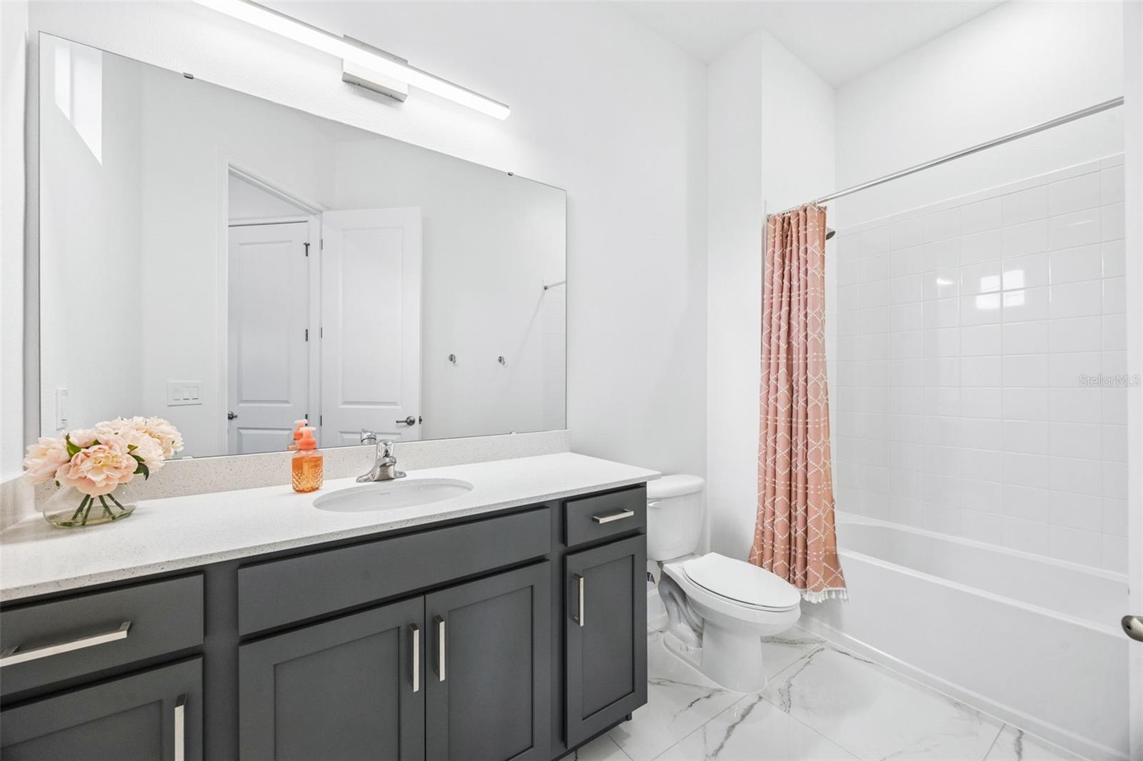 AVALON RDG - Residential
