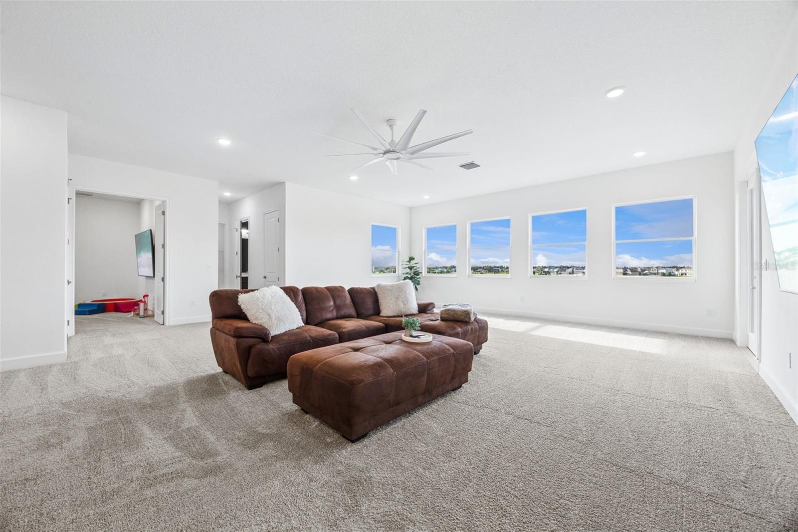 AVALON RDG - Residential