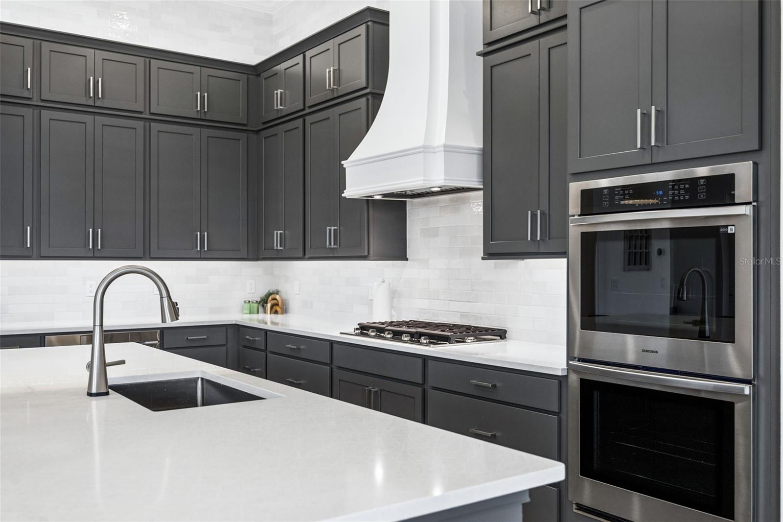 AVALON RDG - Residential
