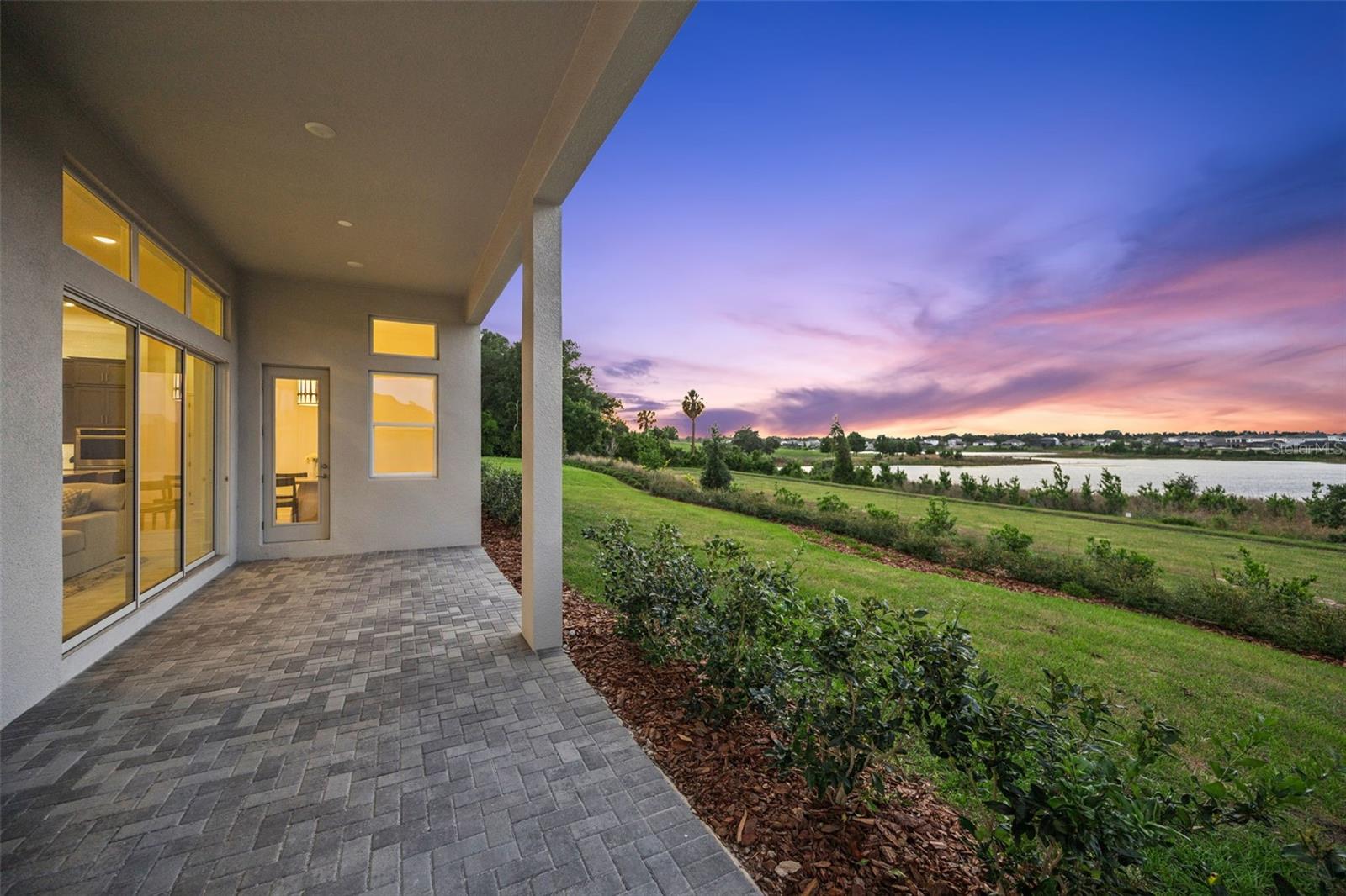 AVALON RDG - Residential