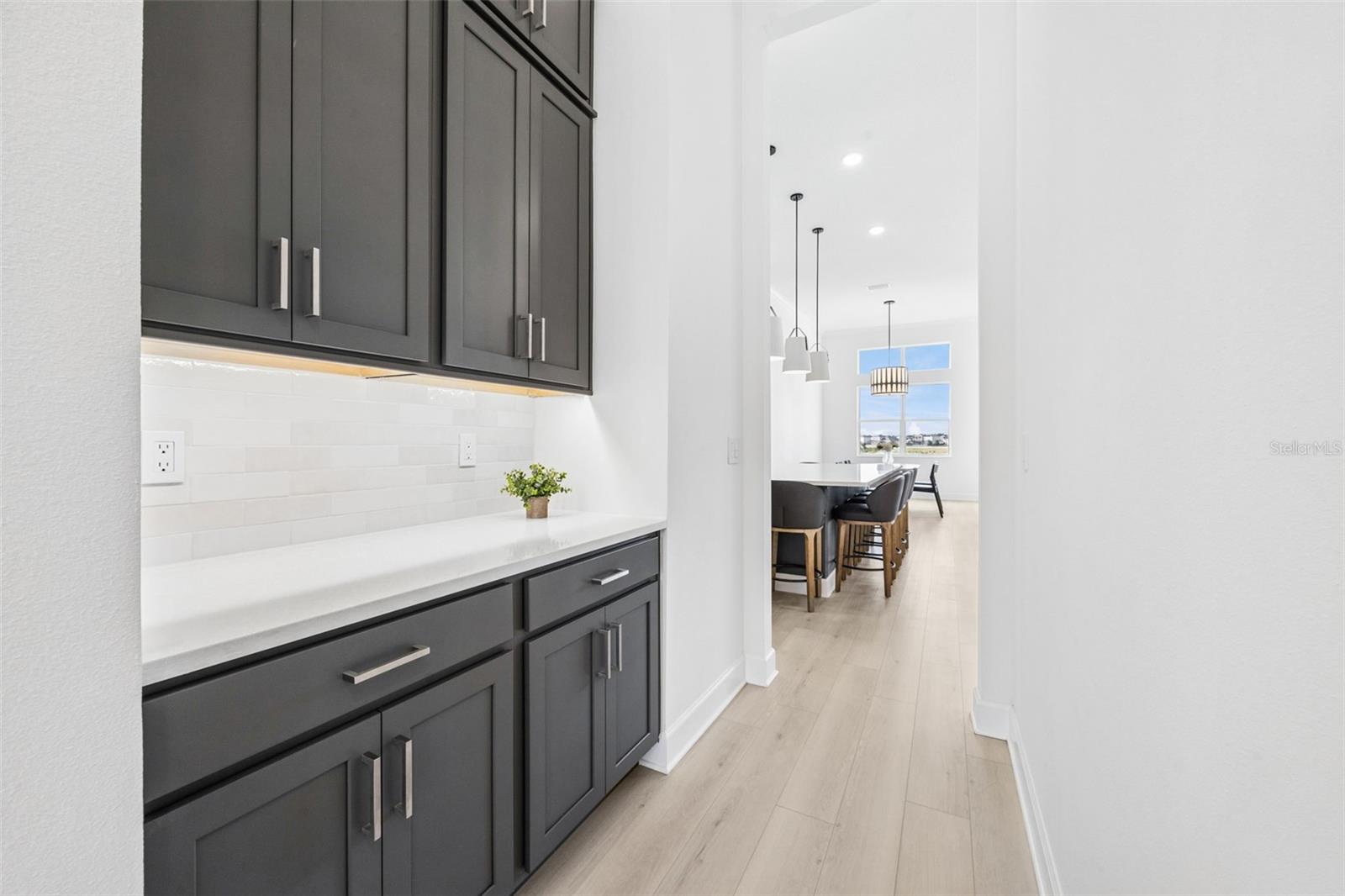 AVALON RDG - Residential