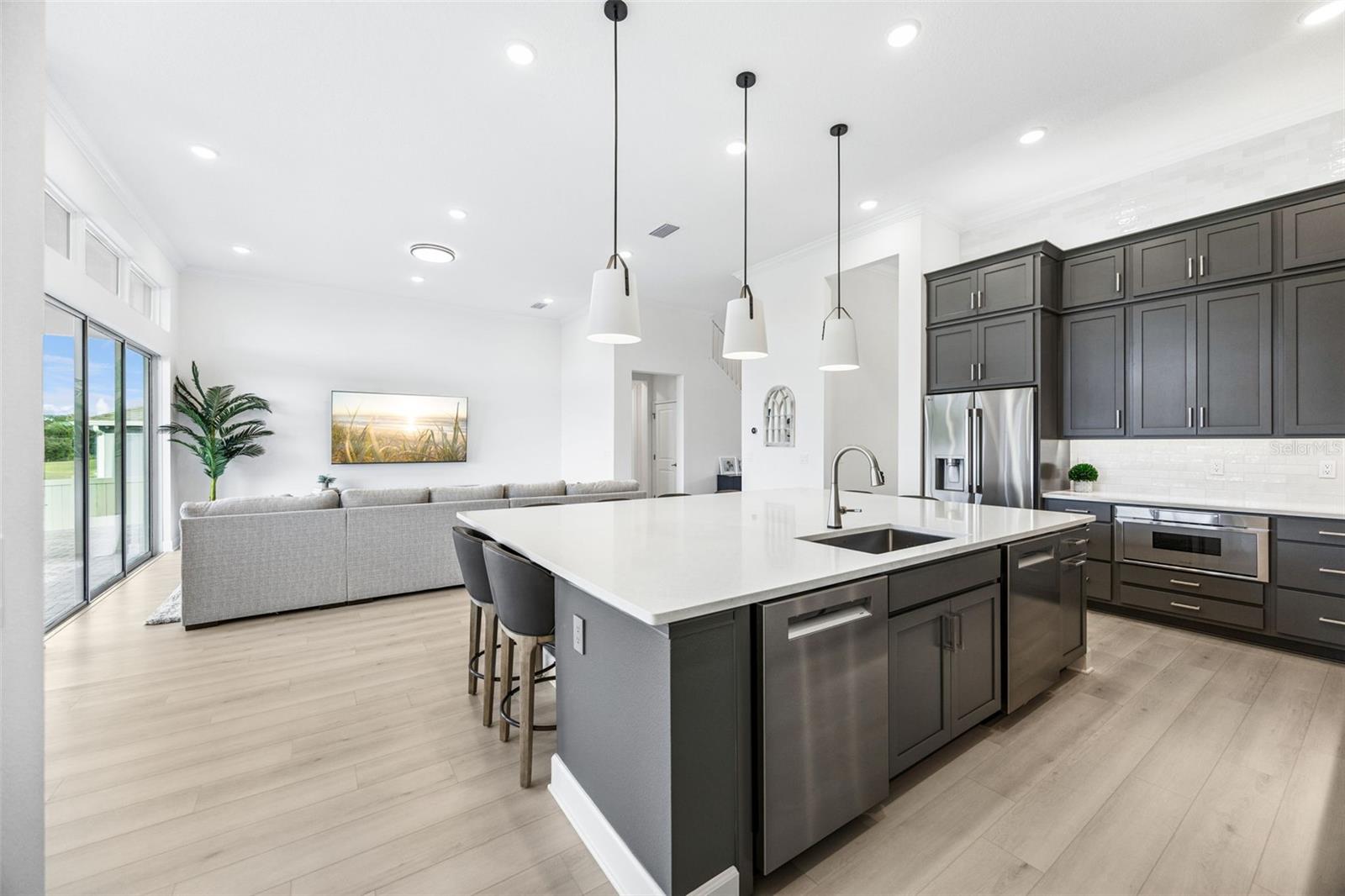 AVALON RDG - Residential
