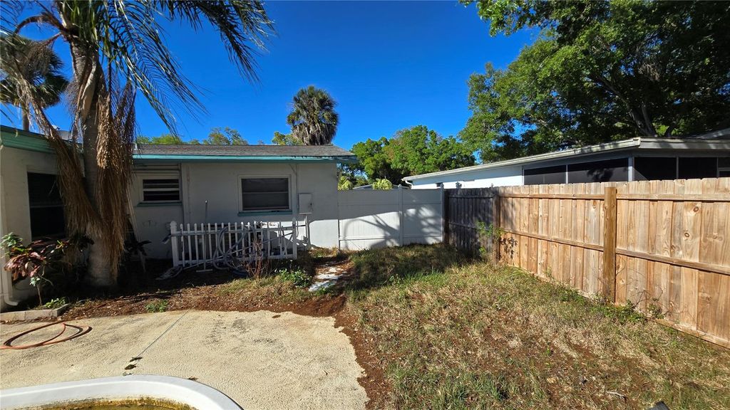 Photo of 2221 Euclid Circle S, Clearwater, FL 33764 (MLS # TB8488340)