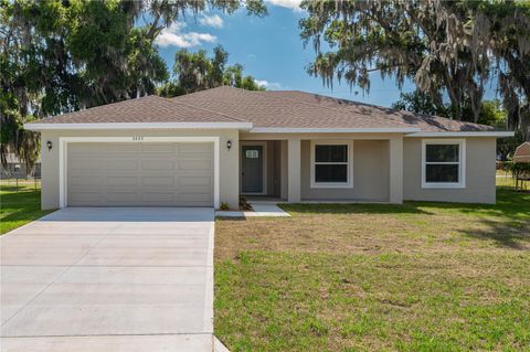 A home in LAKELAND