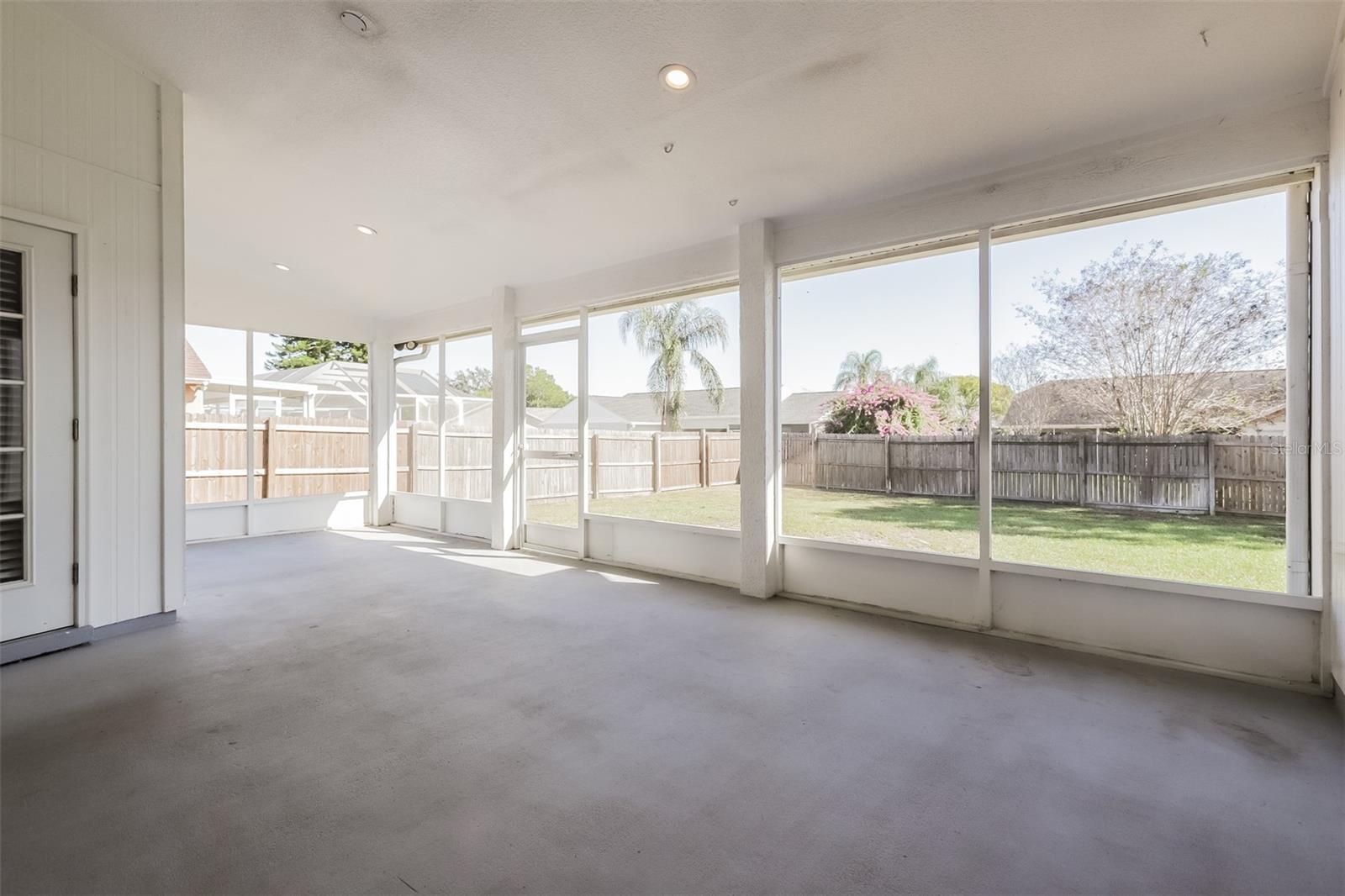 ISLAND WALK EAST ADD - Residential