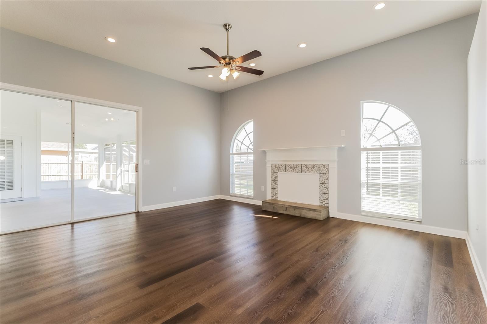 ISLAND WALK EAST ADD - Residential