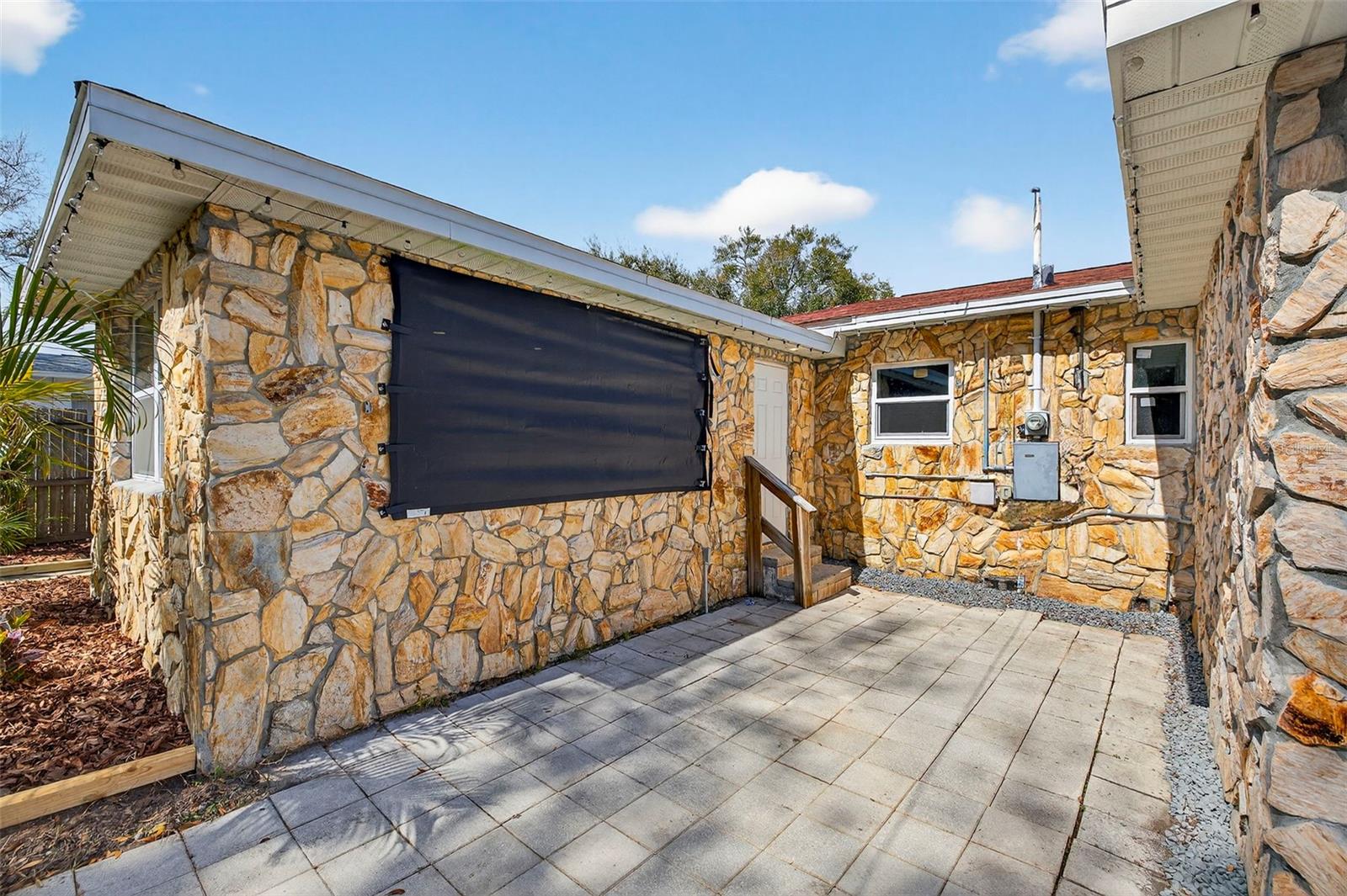 MONTICELLO PARK - Residential