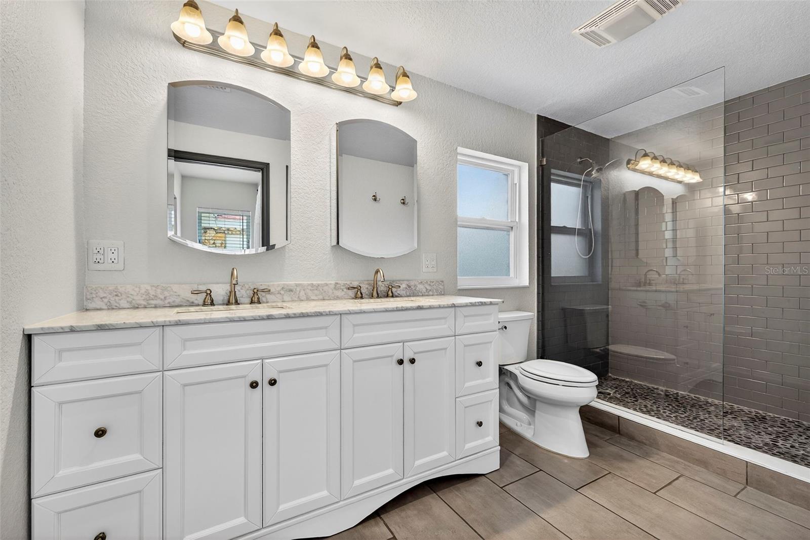 MONTICELLO PARK - Residential