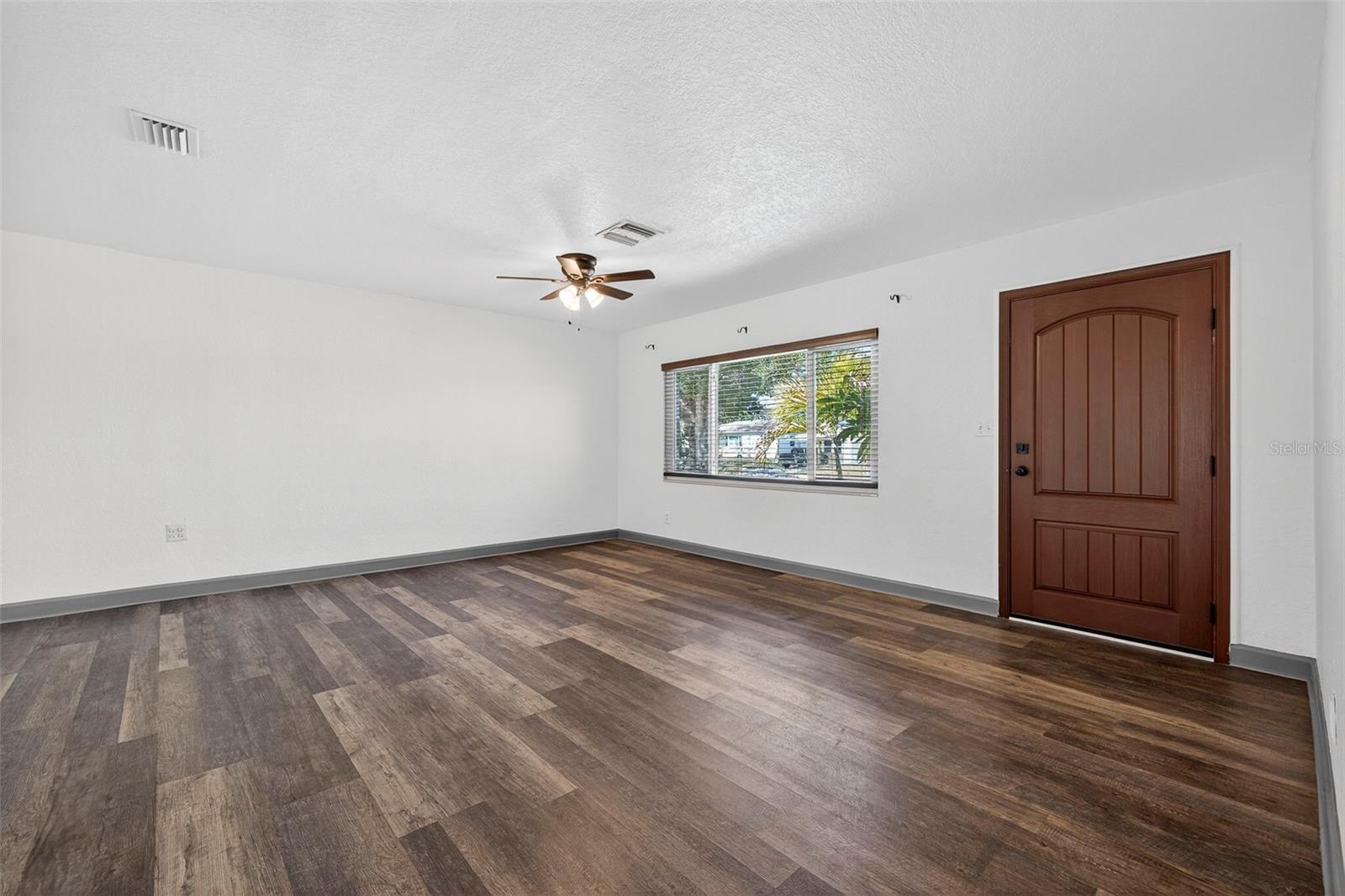 MONTICELLO PARK - Residential