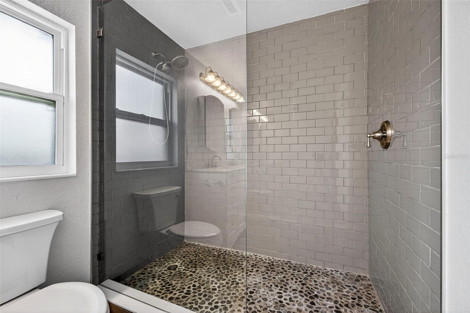 MONTICELLO PARK - Residential