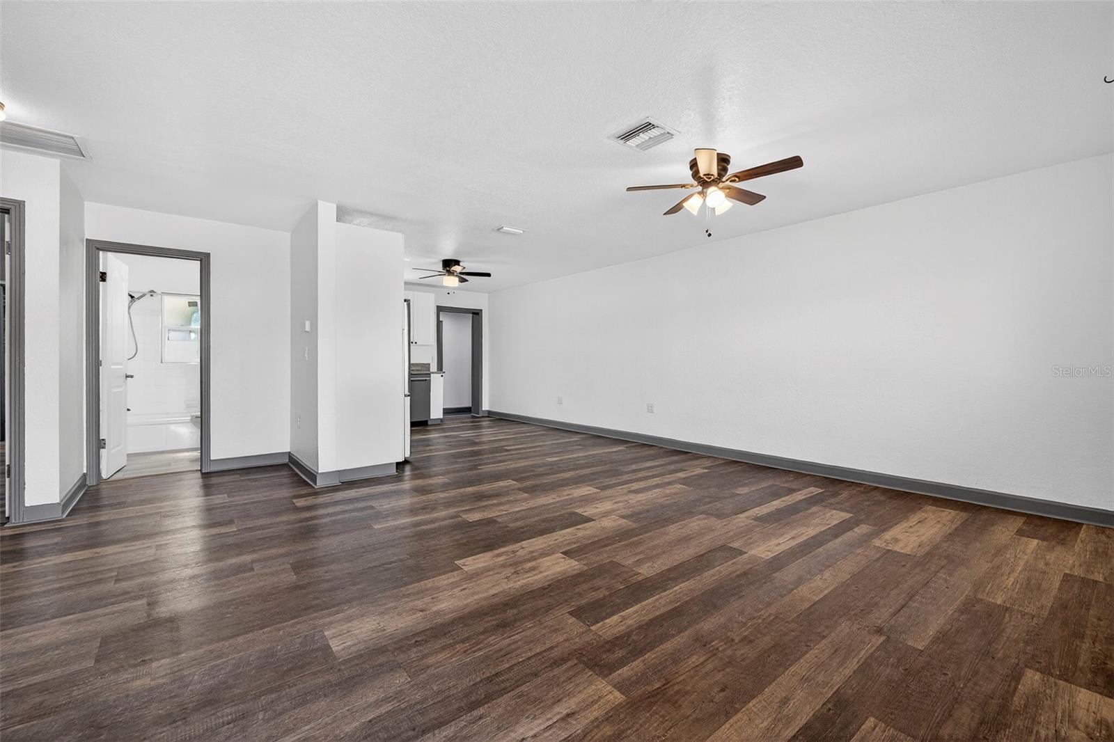 MONTICELLO PARK - Residential