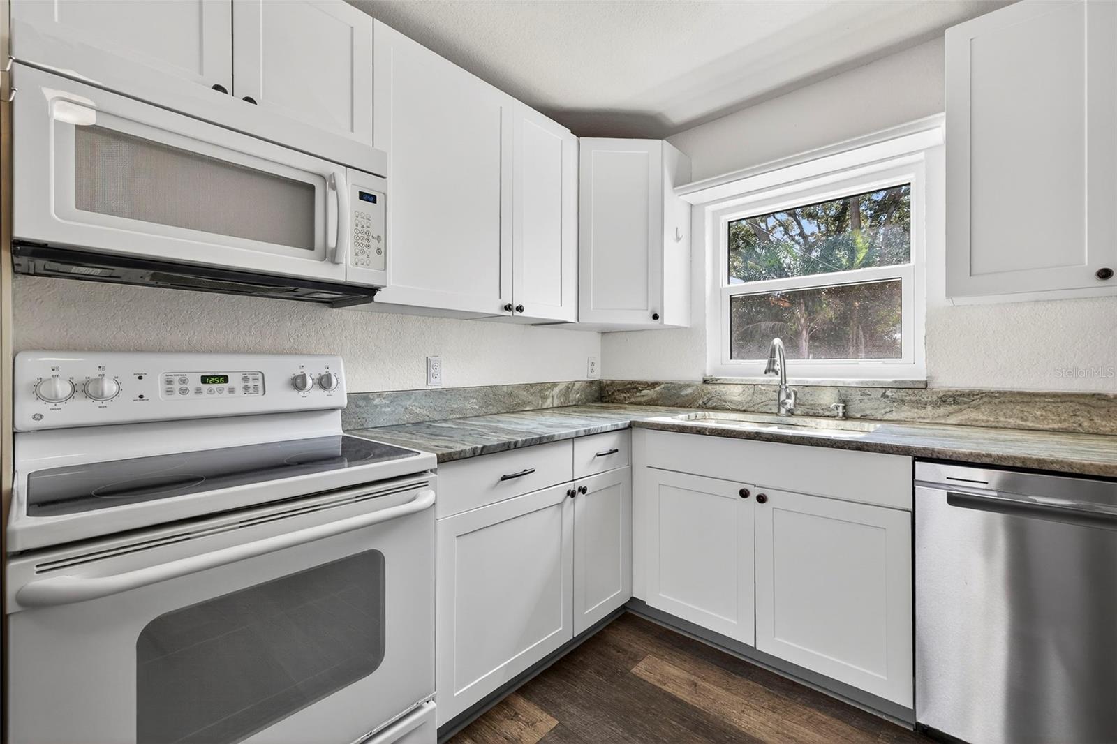 MONTICELLO PARK - Residential