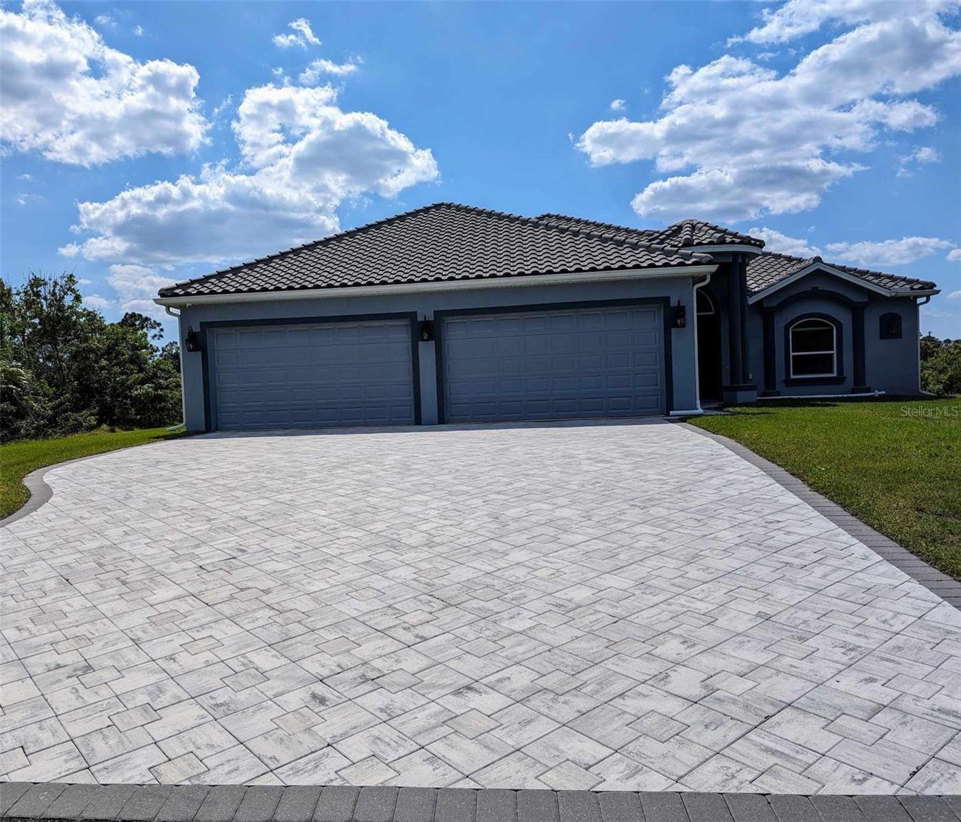 2761 NEWMAN DRIVE