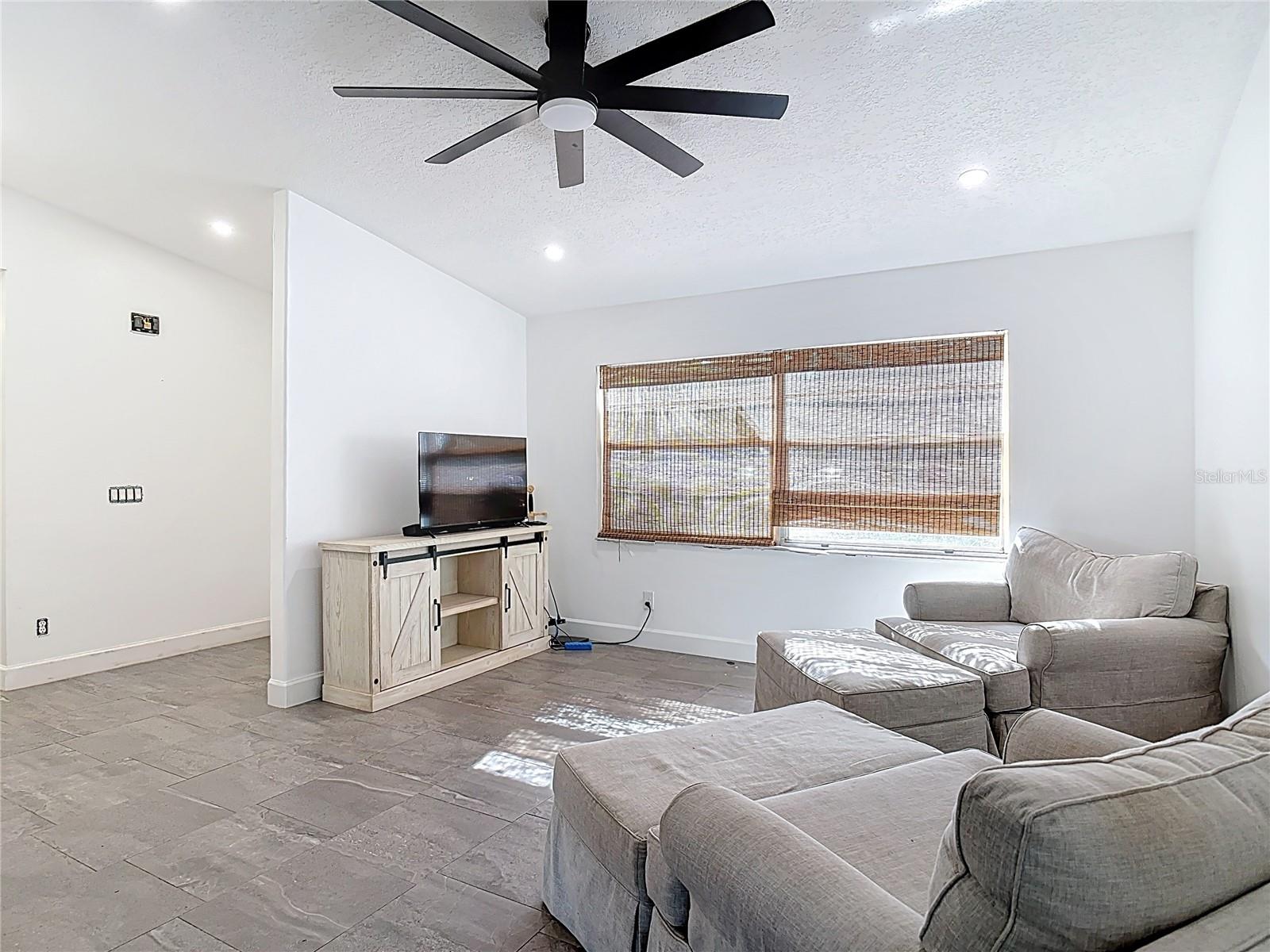 9737 HEATHERWOOD COURT