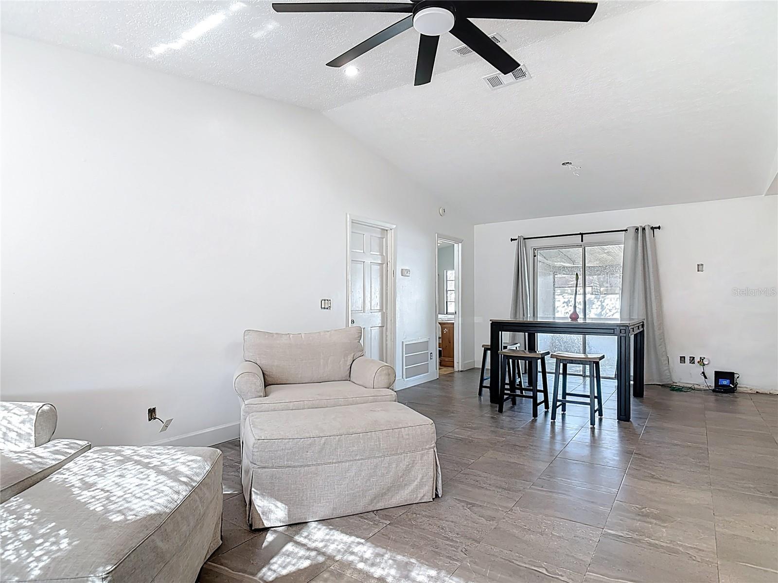 9737 HEATHERWOOD COURT